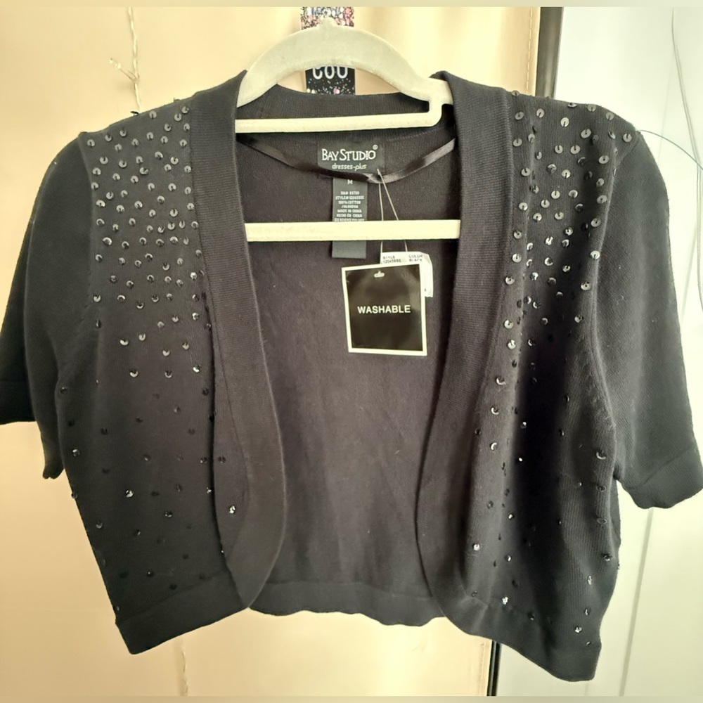 Bay Studio Black Women's Cropped Sequin Sweater. NWT. Size Medium.